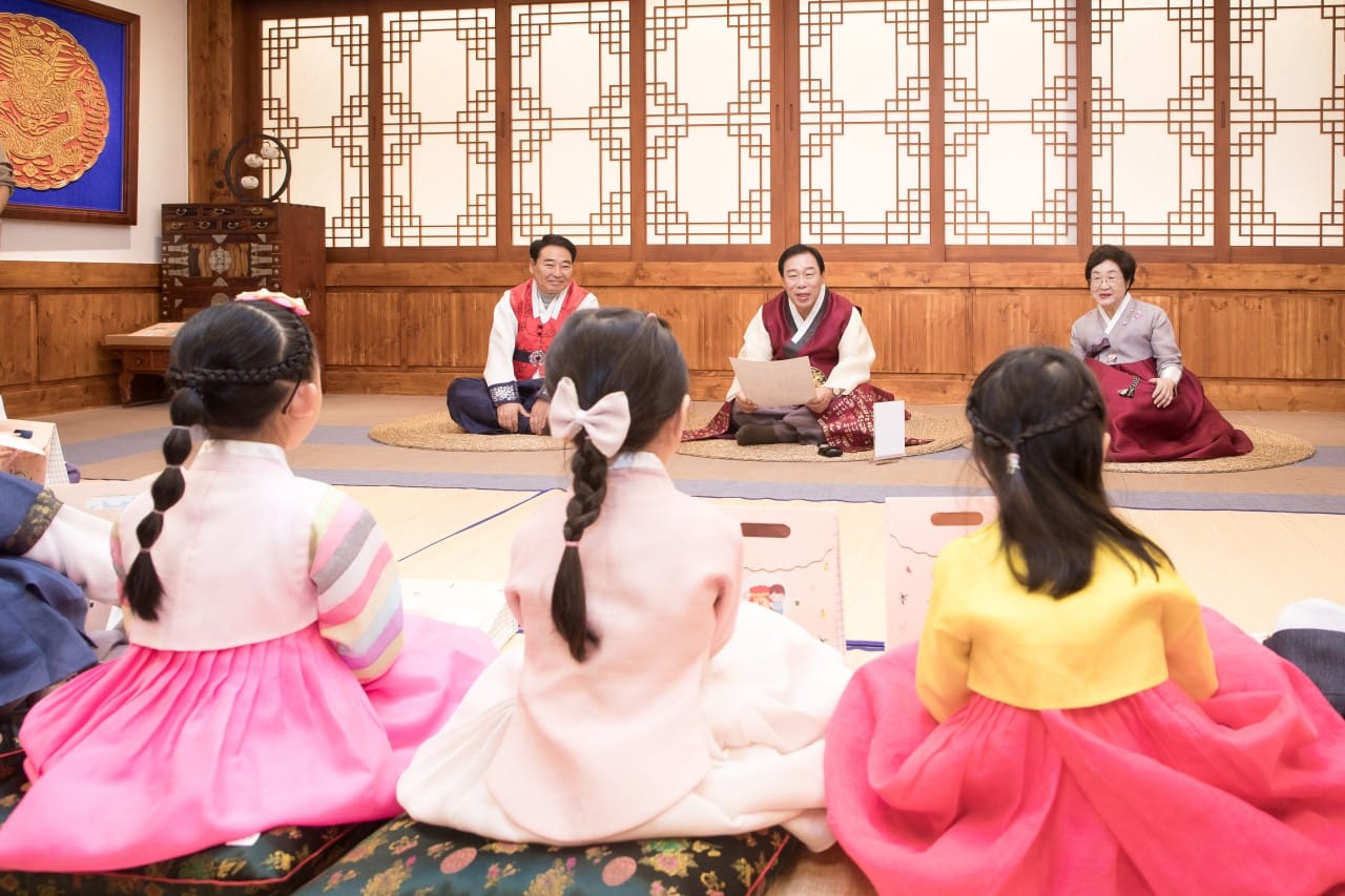 “최민호 시장 할아버지 새해 복 많이 받으세요”