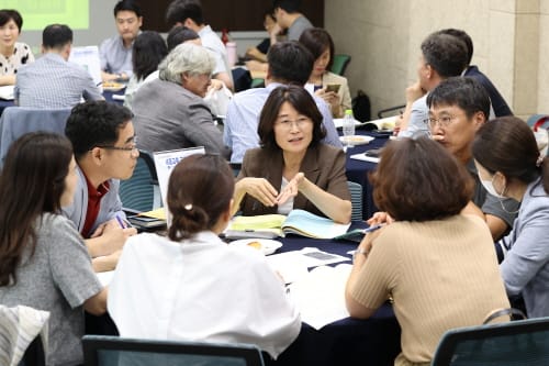 교육활동 중심의 과감한 내부 혁신에 나서